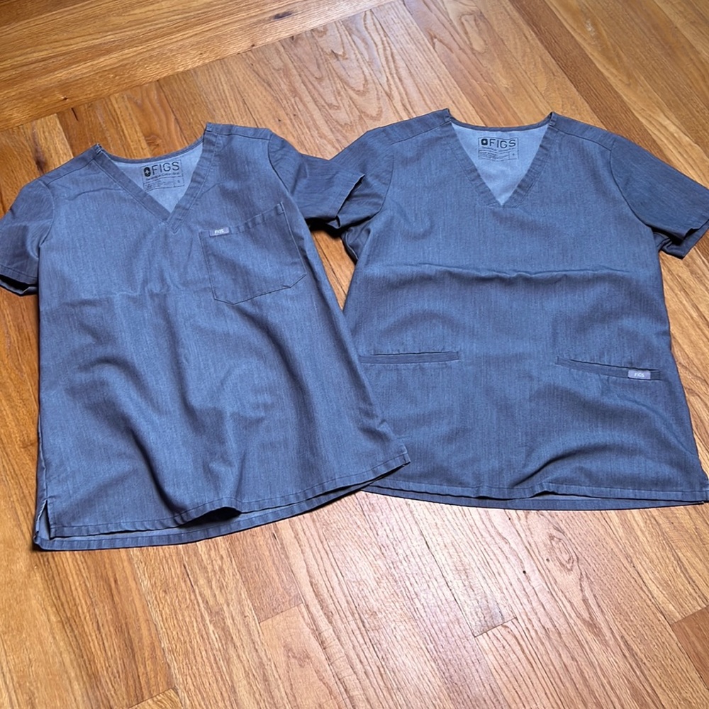2 Figs grey scrub tops women’s size S